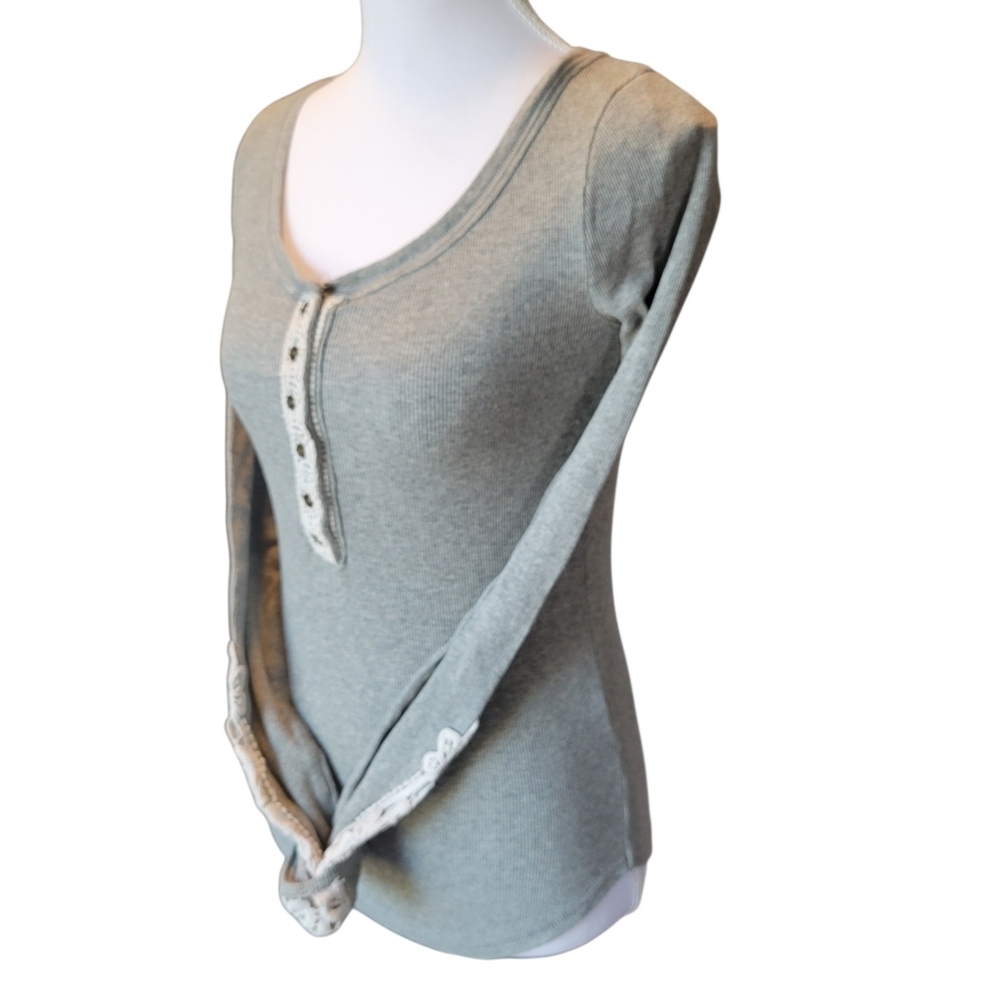 Abercrombie & Fitch Gray Ribbed Long Sleeve Henley Top With Crochet Detail - Picture 5 of 9